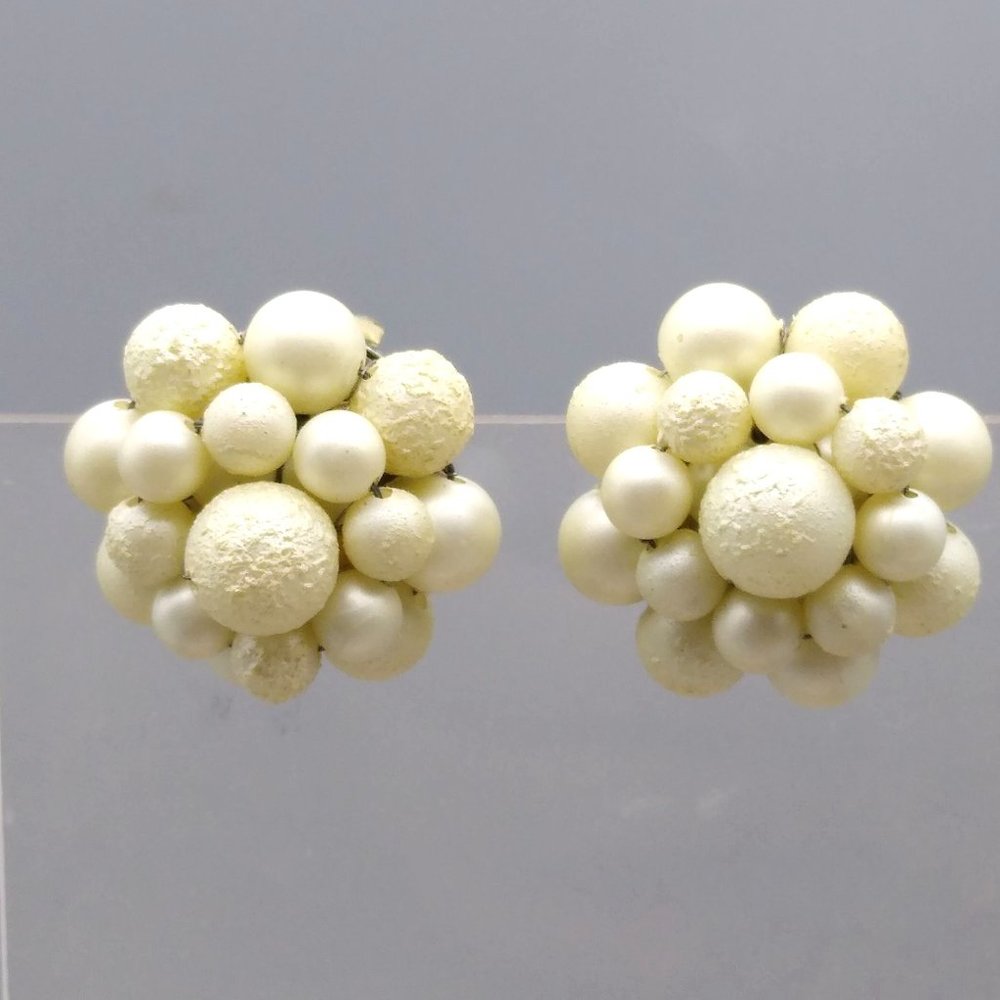 Vintage Bead Cluster Earrings, Classic White Floral Clip Ons from Mid Century